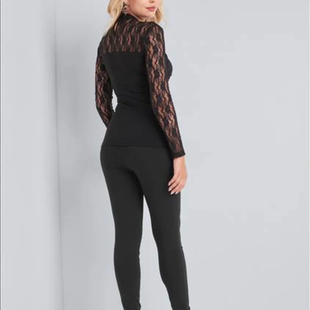 🙏🏼💓Just In 💓Surplice Top with Lace sleeves Size XS Brand New Color Black - Picture 2 of 7